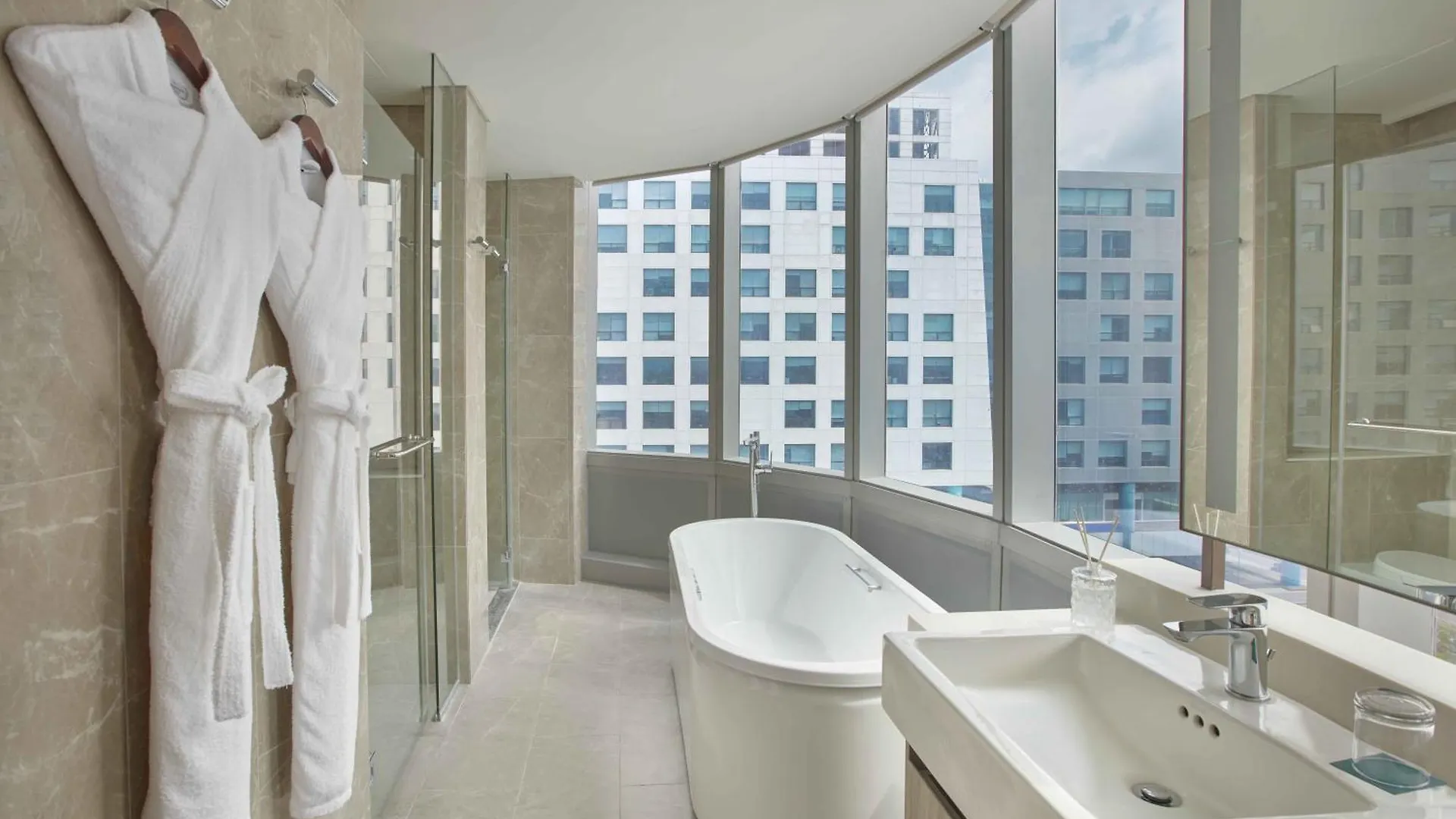 Lanson Place Mall Of Asia Manila Pasay Aparthotel